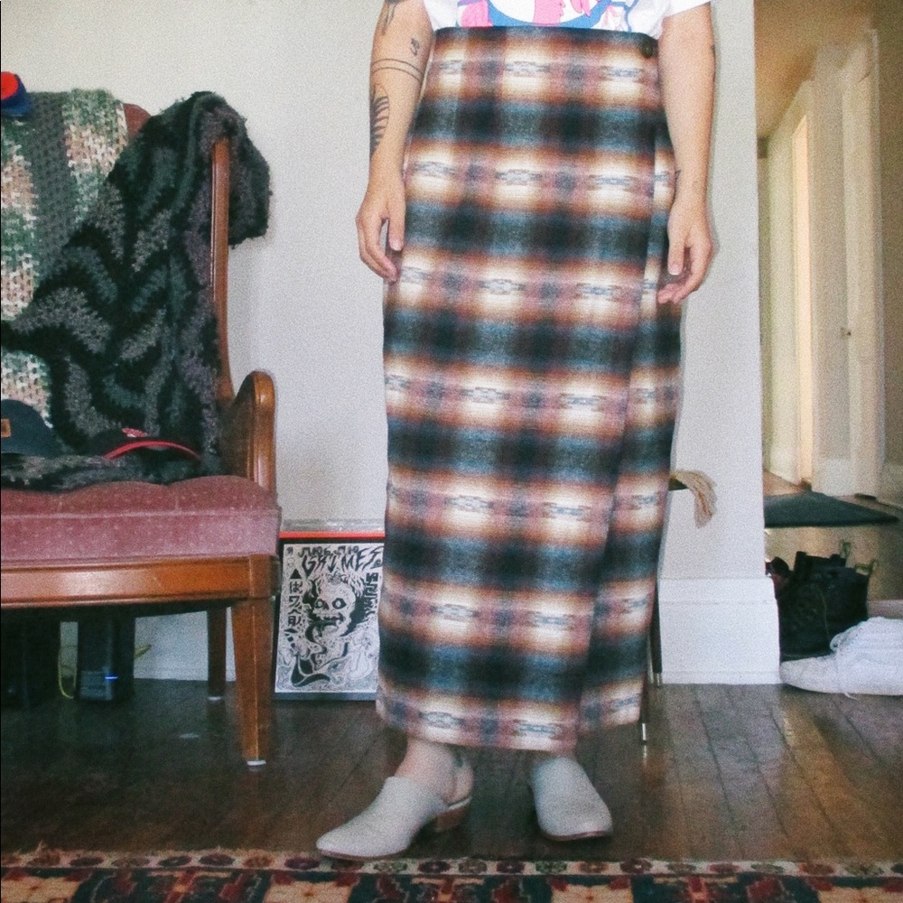 Express vintage long patterned skirt